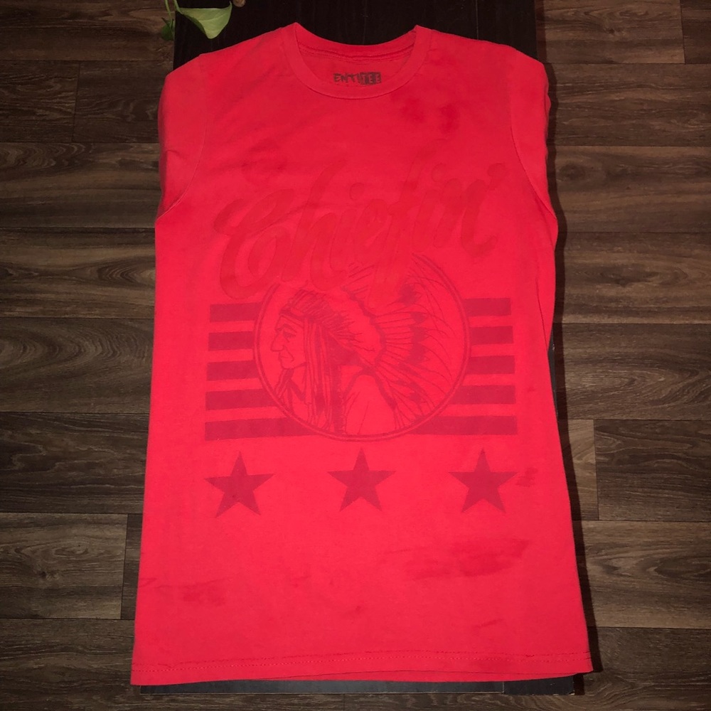 Red Men’s small ‘CHEIFIN’ t-shirt